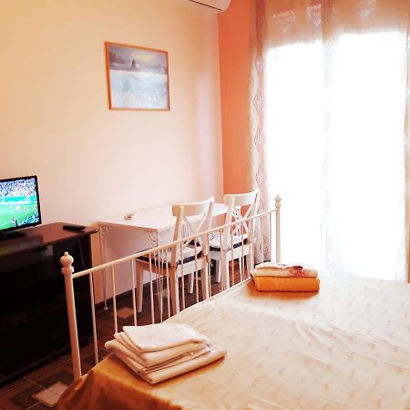 Stella Marina Bed and Breakfast Giardini Naxos Exteriör bild
